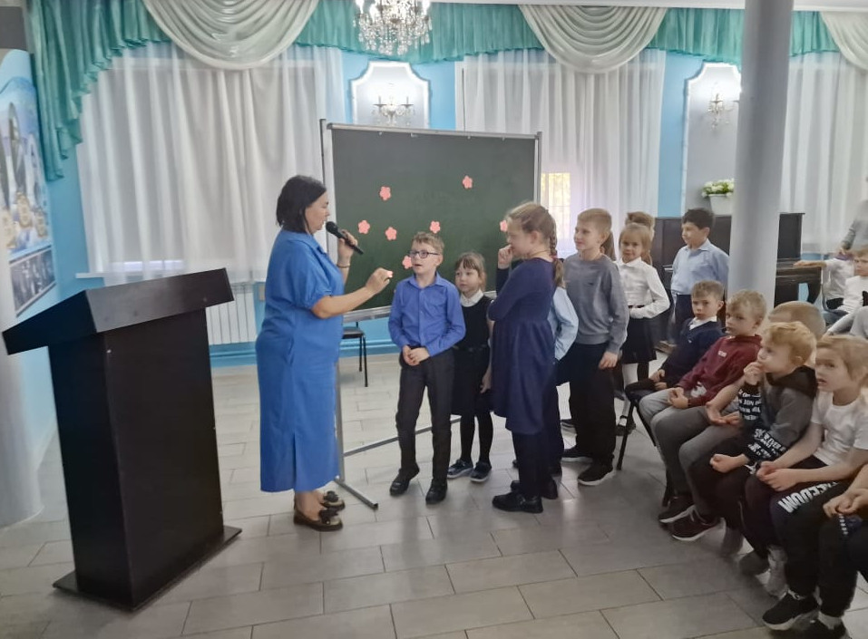 Праздник Покрова Пресвятой Богородицы в школе в честь прп. Сергия Радонежского