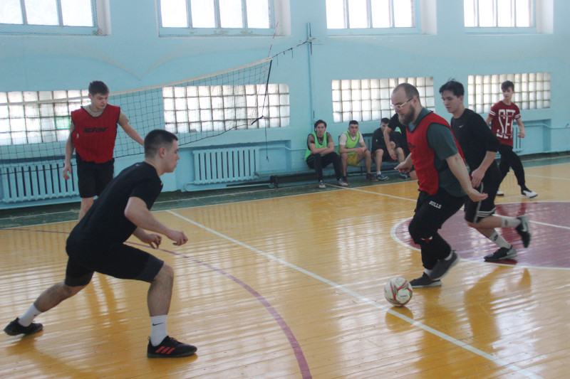 Соревнования по футболу прошли среди учащихся школы и студентов ГТК 