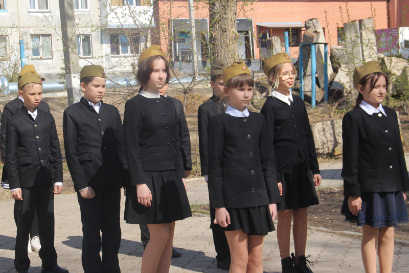 Конкурс «Смотр строя и песни» прошел в старшей школе в честь прп. Сергия Радонежского