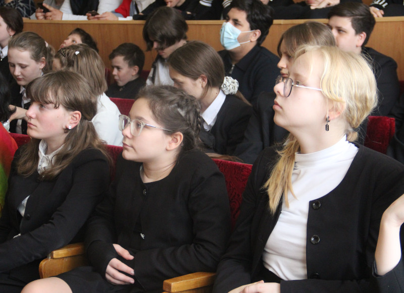 День Защитника Отечества отметили в актовом зале Колледжа учащиеся ГТК и СШ в честь прп. Сергий Радонежского