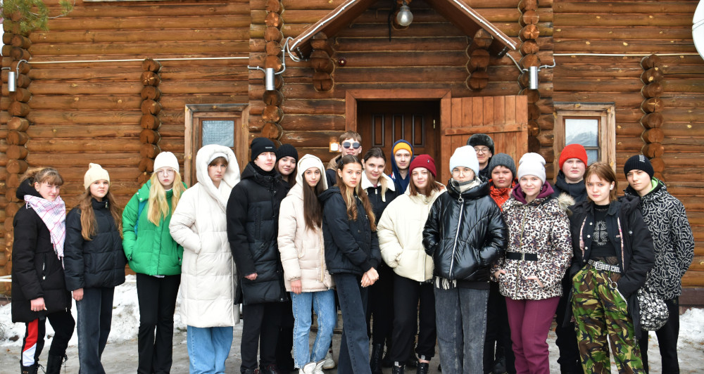 Выезд на базу отдыха состоялся для активистов школы в честь прп. Сергия Радонежского