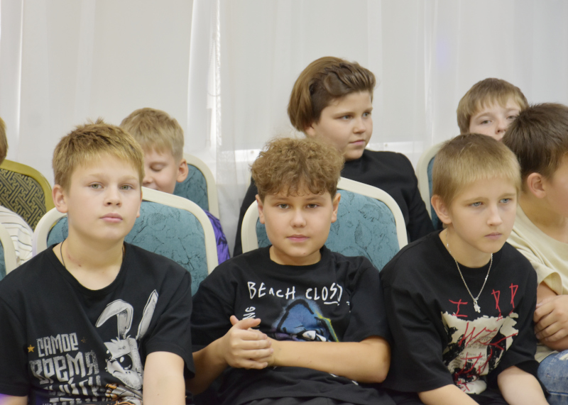 Күзгі бал: қуаныш, би және достық кеші