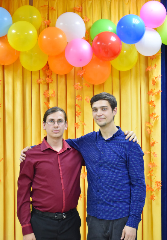 Күзгі бал: қуаныш, би және достық кеші