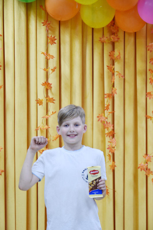 Күзгі бал: қуаныш, би және достық кеші